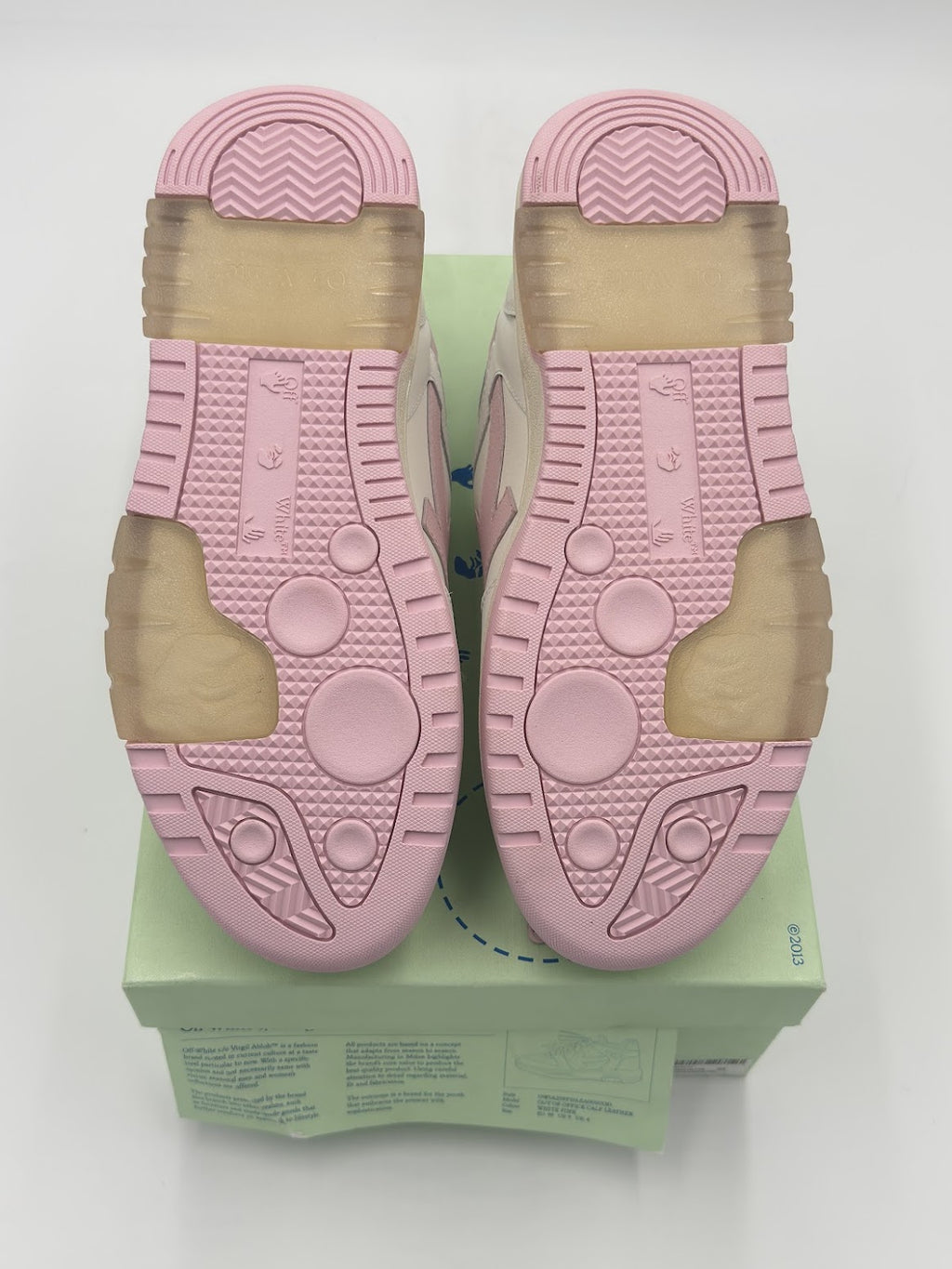 OFF-WHITE Out of Office OOO Low Tops White Light Pink