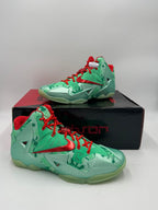 Nike LeBron 11 Christmas