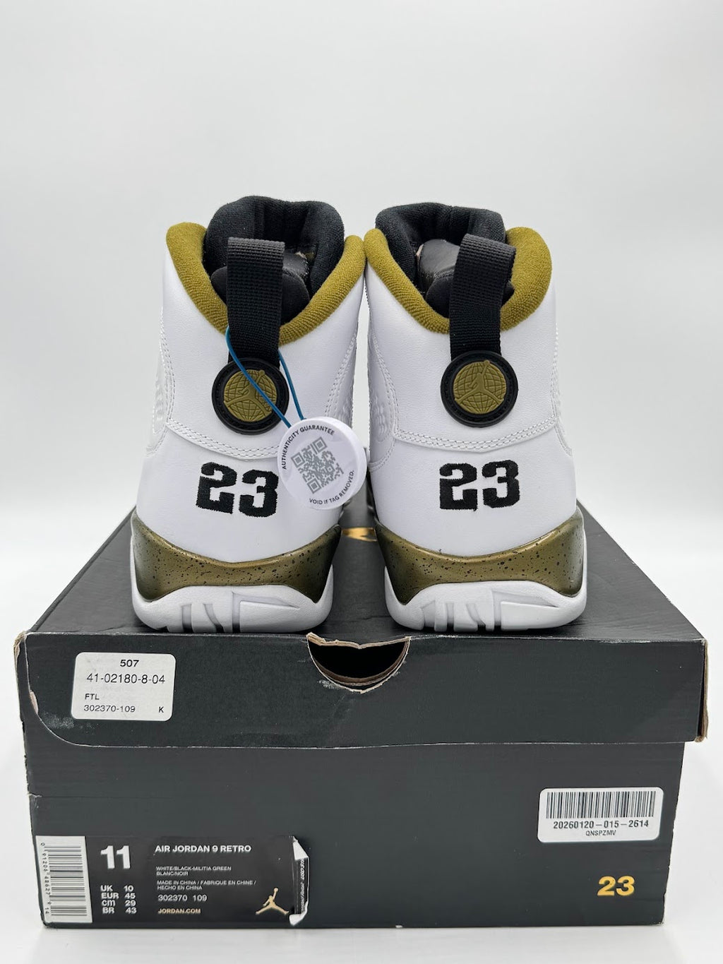 Jordan 9 Retro Statue (2015)