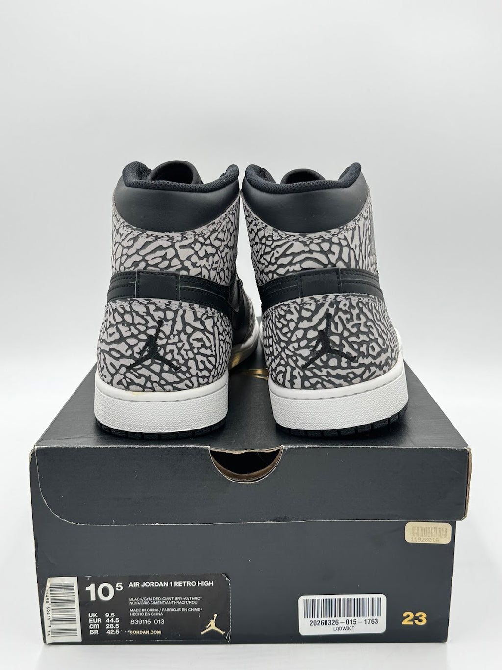Jordan 1 Retro Un-Supreme