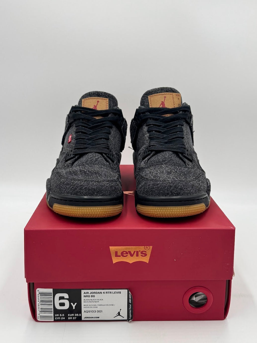 Jordan 4 Retro Levi's Black (Levi's Tag)