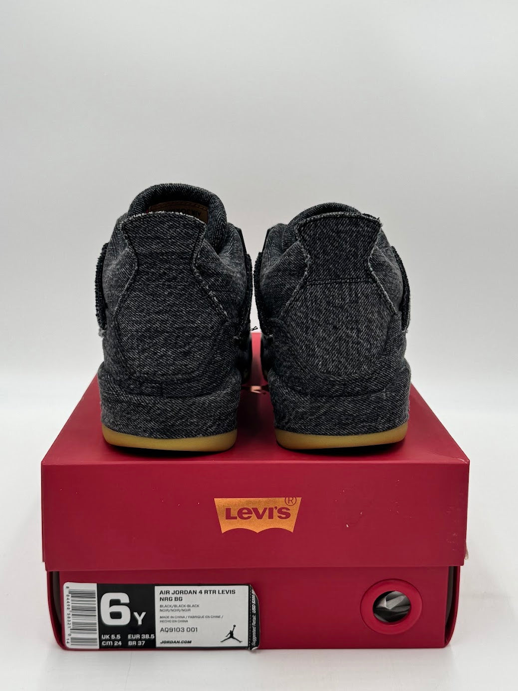 Jordan 4 Retro Levi's Black (Levi's Tag)
