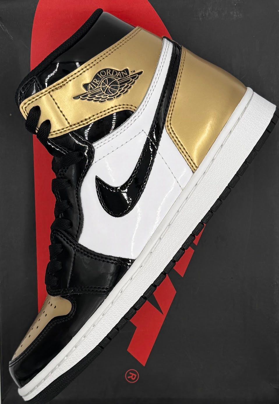 Jordan 1 Retro High NRG Patent Gold Toe