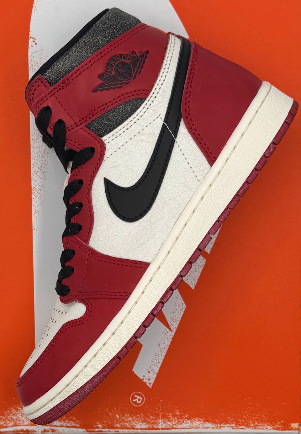 Jordan 1 Retro High OG Chicago Lost and Found