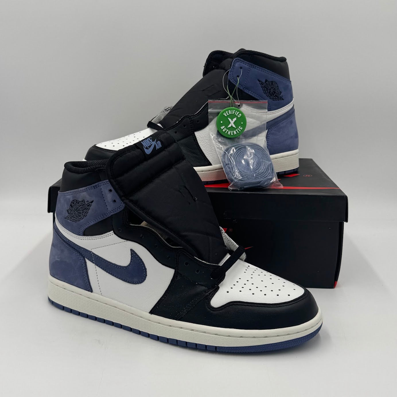 Jordan 1 Retro High Blue Moon