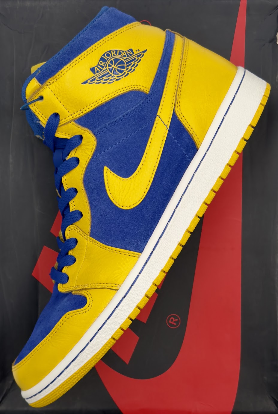 Jordan 1 Retro High OG Laney (2013)