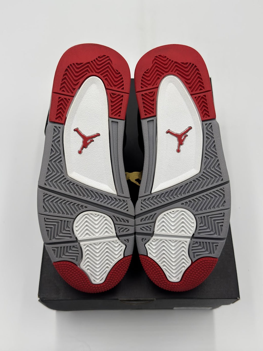Jordan 4 Retro Bred (2019)